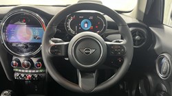 2021 (21) MINI HATCHBACK 1.5 Cooper Classic 5dr 5291590