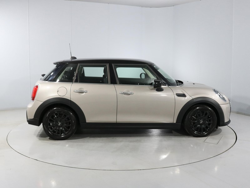 2021 (21) MINI HATCHBACK 1.5 Cooper Classic 5dr 5291588
