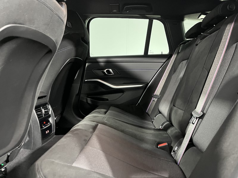 2024 (74) BMW 3 SERIES 320i M Sport 5dr Step Auto 5275482