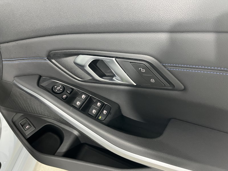 2024 (74) BMW 3 SERIES 320i M Sport 5dr Step Auto 5275465