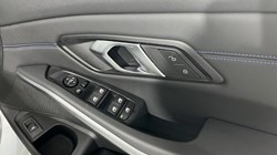 2024 (74) BMW 3 SERIES 320i M Sport 5dr Step Auto 5275465