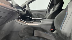2024 (74) BMW 3 SERIES 320i M Sport 5dr Step Auto 5275481