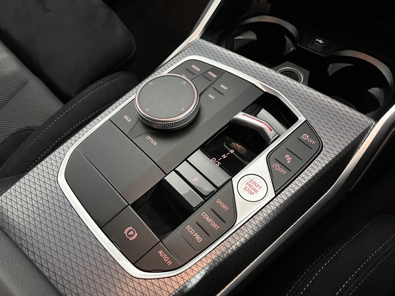 2024 (74) BMW 3 SERIES 320i M Sport 5dr Step Auto 5275455
