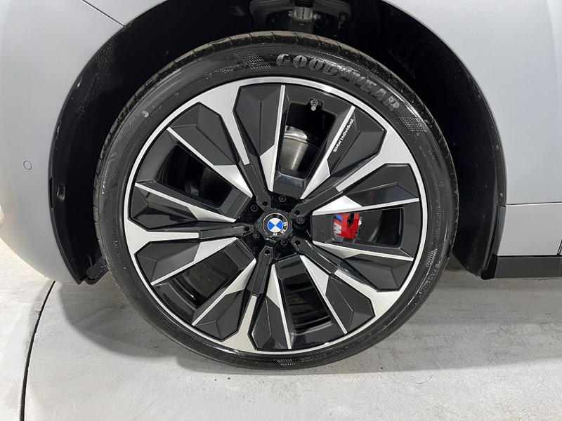 2026 (26) BMW iX 400kW xDrive60 M Sport 112kWh 5dr Auto 5608196