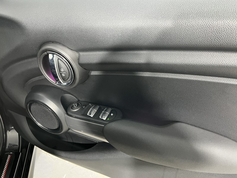2019 (69) MINI HATCHBACK 1.5 Cooper Sport II 5dr 5299447