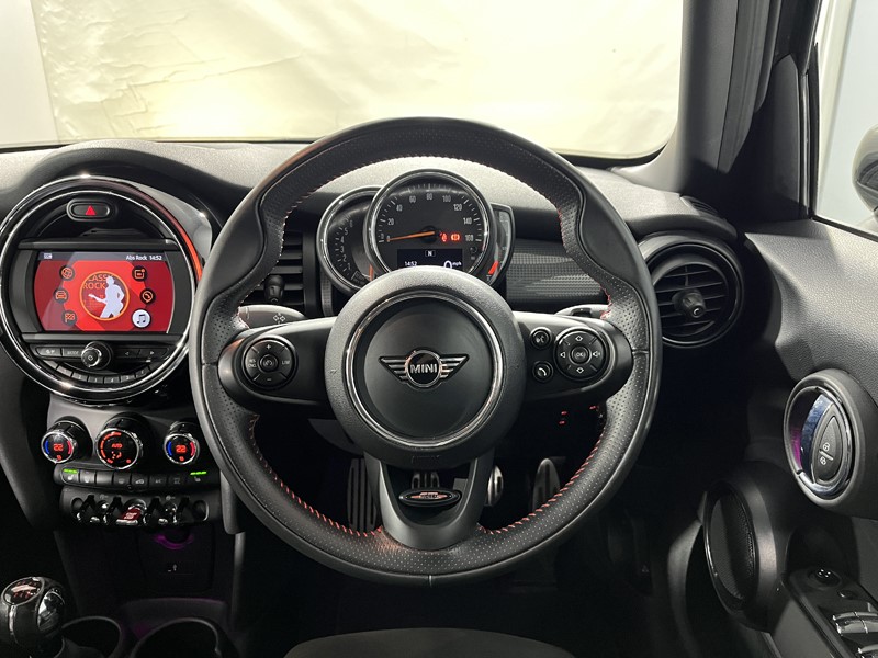 2019 (69) MINI HATCHBACK 1.5 Cooper Sport II 5dr 5299432