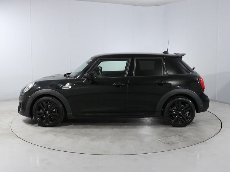 2019 (69) MINI HATCHBACK 1.5 Cooper Sport II 5dr 5281133