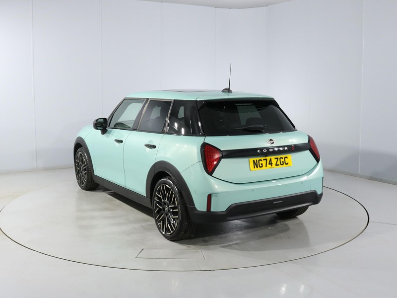 2025 (74) MINI COOPER 2.0 S Exclusive 5dr Auto 1