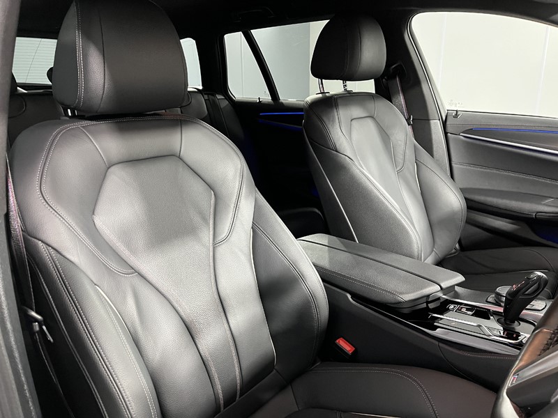 2024 (24) BMW 5 SERIES 520d MHT M Sport 5dr Step Auto 5303633