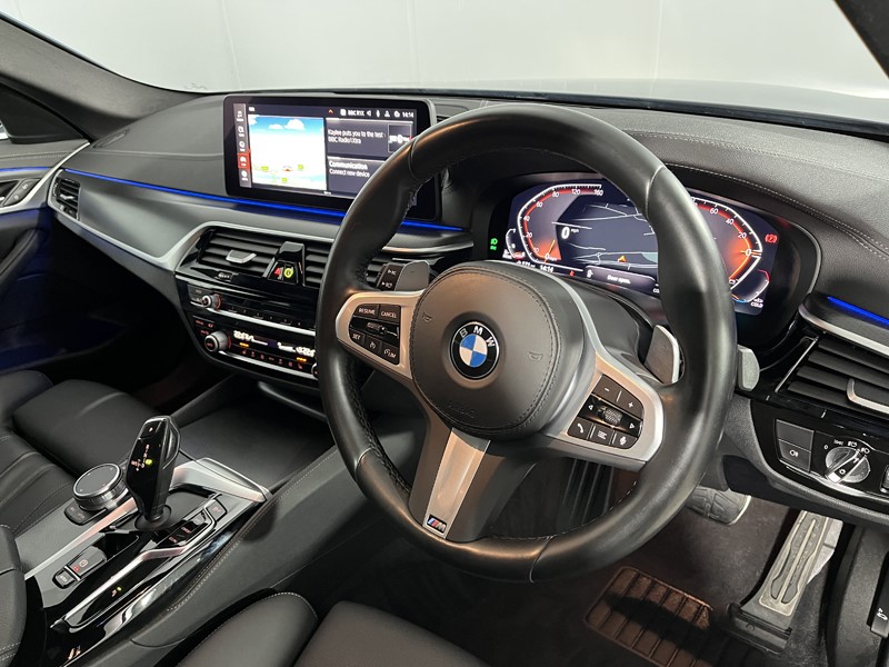 2024 (24) BMW 5 SERIES 520d MHT M Sport 5dr Step Auto 5263239