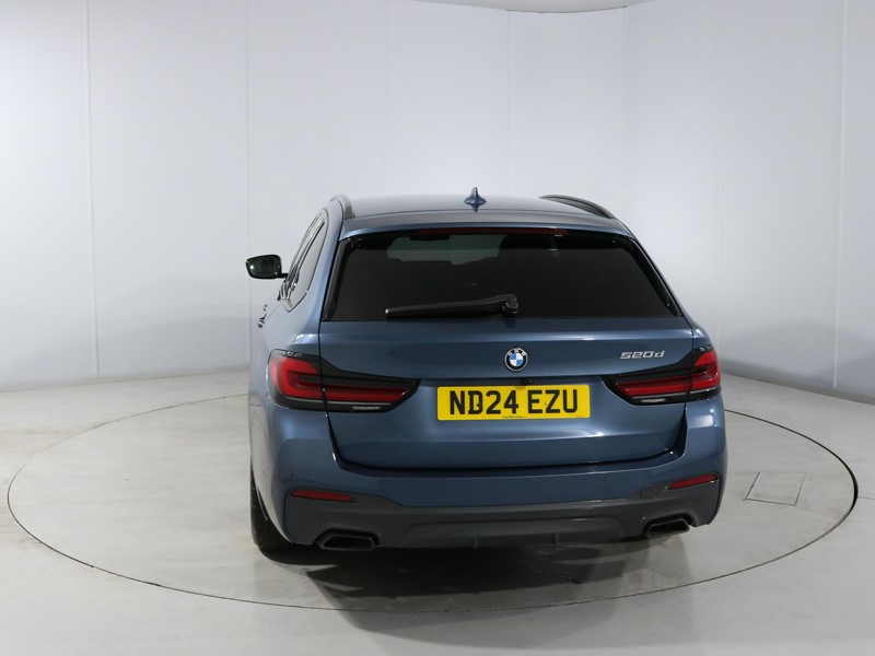 2024 (24) BMW 5 SERIES 520d MHT M Sport 5dr Step Auto 5303637