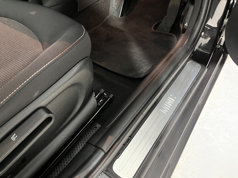 2023 (23) MINI HATCHBACK 1.5 Cooper Classic Premium 5dr Auto 5281200