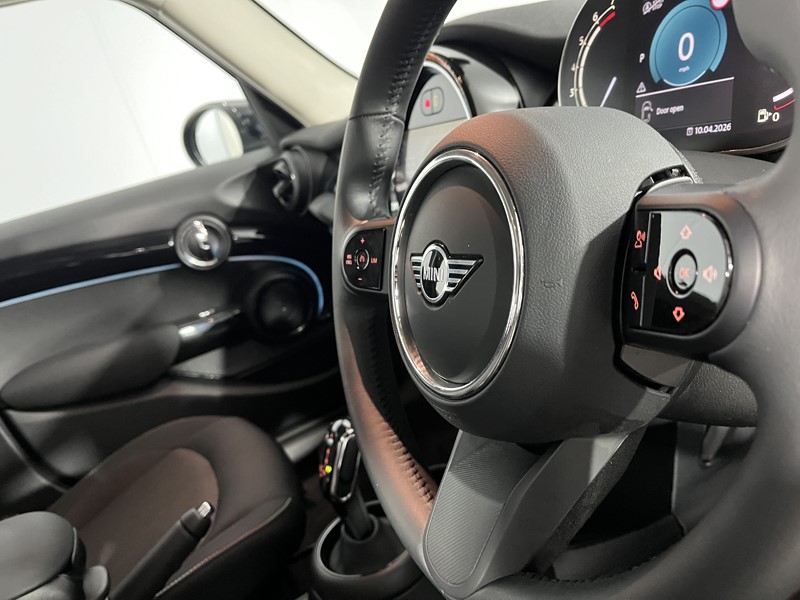 2023 (23) MINI HATCHBACK 1.5 Cooper Classic Premium 5dr Auto 5281203