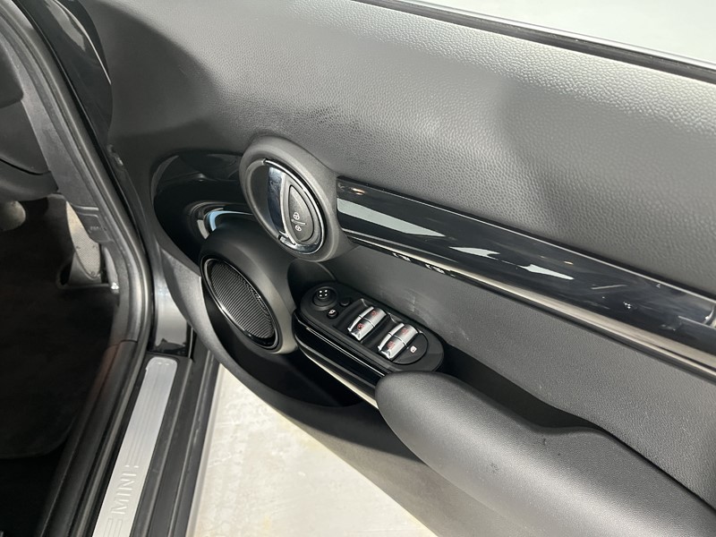 2023 (23) MINI HATCHBACK 1.5 Cooper Classic Premium 5dr Auto 5281201