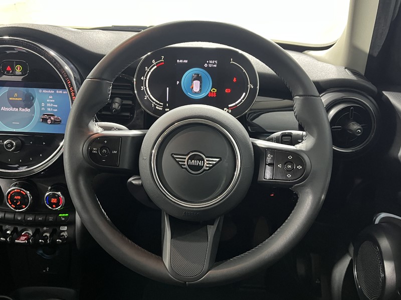 2023 (72) MINI HATCHBACK 1.5 Cooper Classic 5dr Auto 5320061