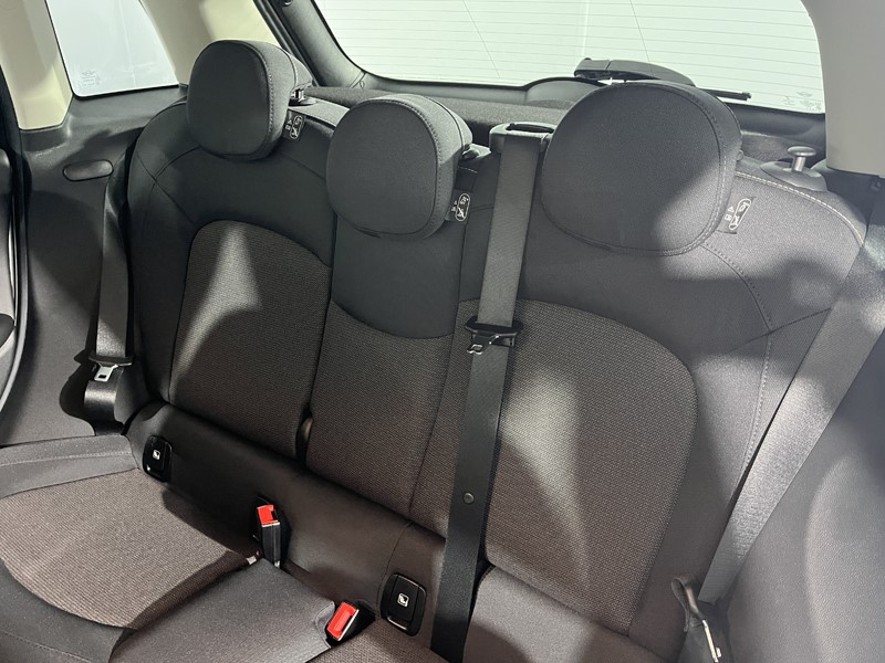 2023 (72) MINI HATCHBACK 1.5 Cooper Classic 5dr Auto 5320068