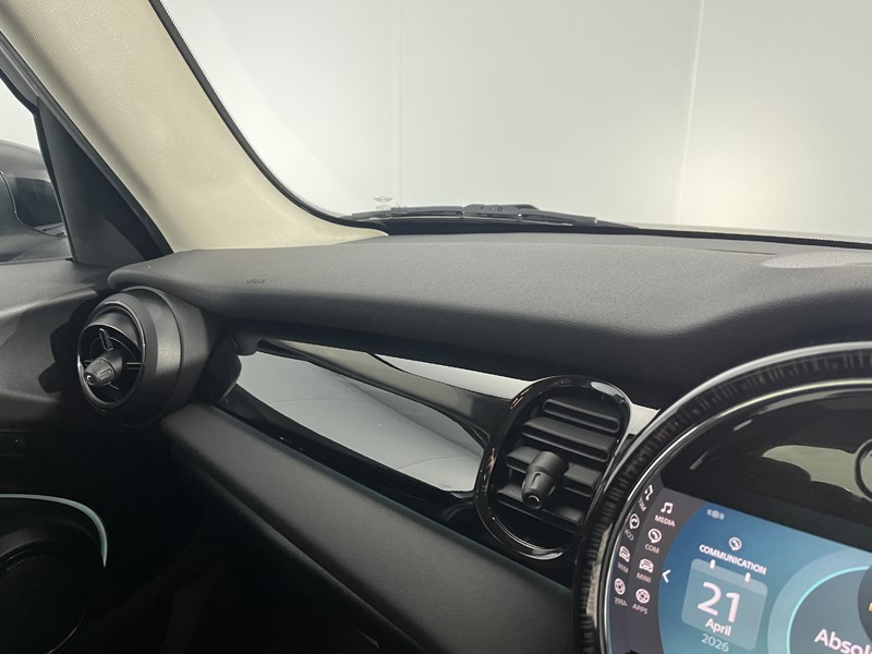 2023 (72) MINI HATCHBACK 1.5 Cooper Classic 5dr Auto 5320081