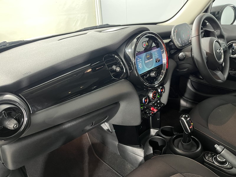 2023 (72) MINI HATCHBACK 1.5 Cooper Classic 5dr Auto 5320063