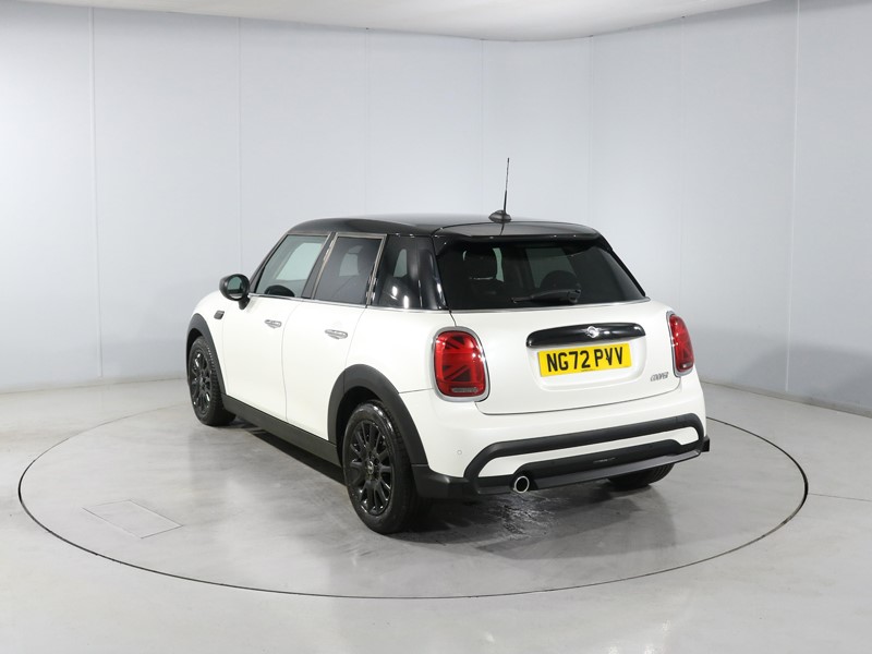 2023 (72) MINI HATCHBACK 1.5 Cooper Classic 5dr Auto 1