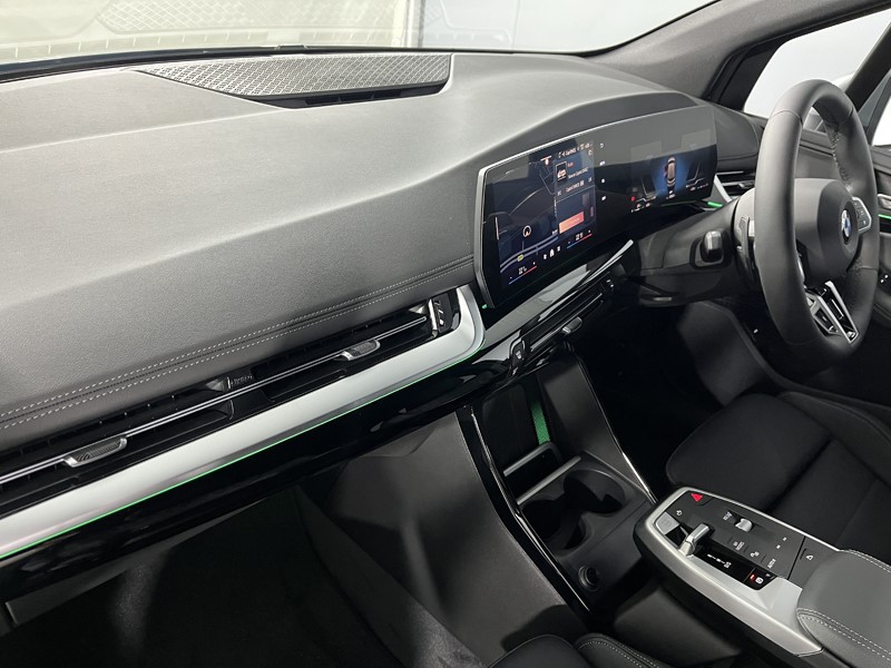 2025 (75) BMW 2 SERIES 220i MHT M Sport 5dr DCT 5333670