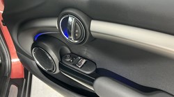 2020 (70) MINI HATCHBACK 1.5 Cooper Exclusive II 3dr Auto 5299540