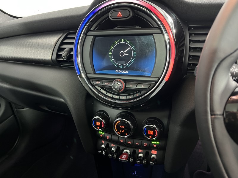 2020 (70) MINI HATCHBACK 1.5 Cooper Exclusive II 3dr Auto 5290017