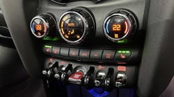 2020 (70) MINI HATCHBACK 1.5 Cooper Exclusive II 3dr Auto 5299551