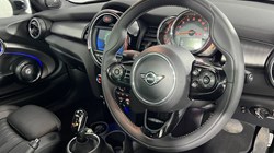 2020 (70) MINI HATCHBACK 1.5 Cooper Exclusive II 3dr Auto 5290015