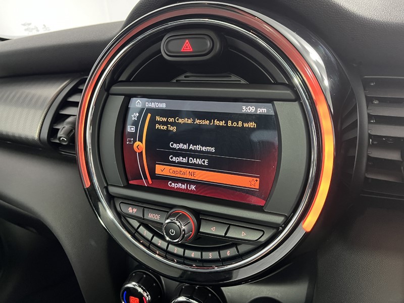 2020 (70) MINI HATCHBACK 1.5 Cooper Exclusive II 3dr Auto 5299548