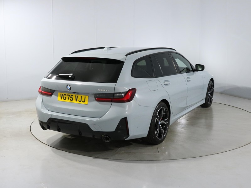 2025 (75) BMW 3 SERIES 320i M Sport 5dr Step Auto 5348302
