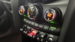 2022 (22) MINI HATCHBACK 1.5 Cooper Exclusive 5dr Auto 5315162