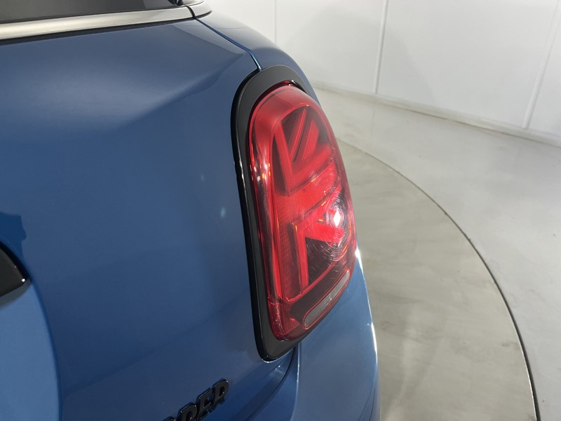 2022 (22) MINI HATCHBACK 1.5 Cooper Exclusive 5dr Auto 5315172