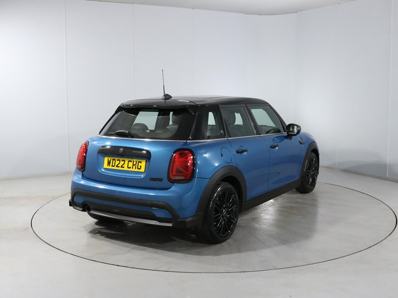 2022 (22) MINI HATCHBACK 1.5 Cooper Exclusive 5dr Auto 5315175