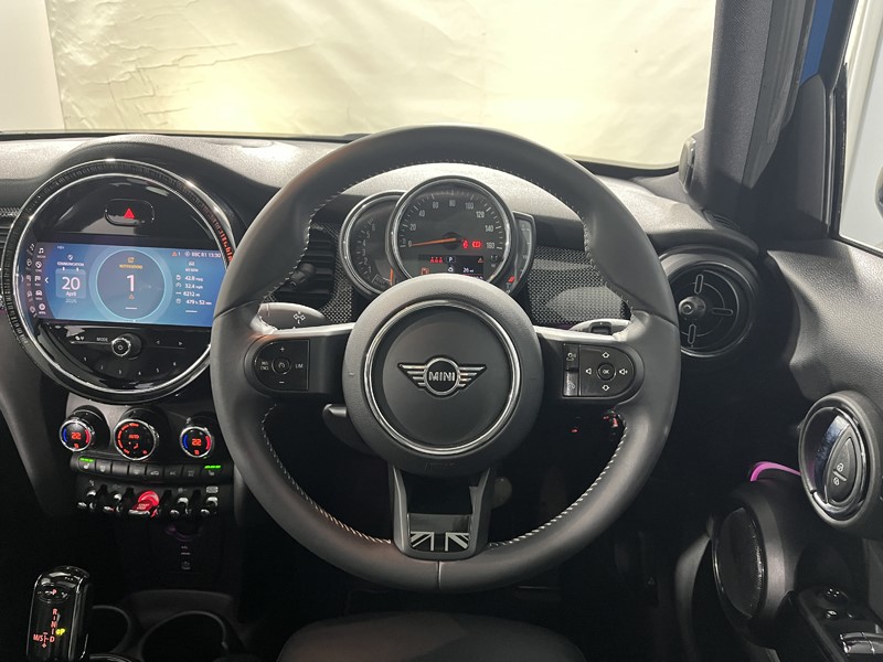 2022 (22) MINI HATCHBACK 1.5 Cooper Exclusive 5dr Auto 5315134