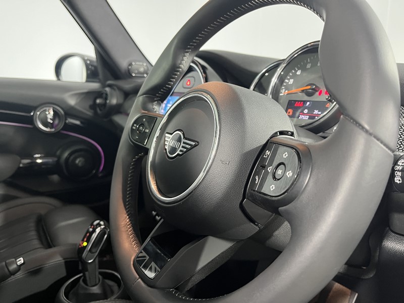 2022 (22) MINI HATCHBACK 1.5 Cooper Exclusive 5dr Auto 5315153