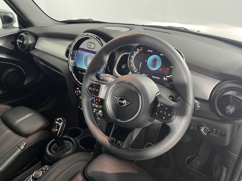2023 (23) MINI CONVERTIBLE 1.5 Cooper Exclusive Premium 2dr Auto 5348088