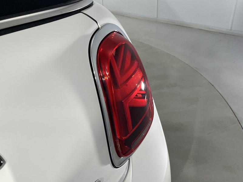 2023 (23) MINI CONVERTIBLE 1.5 Cooper Exclusive Premium 2dr Auto 5348123