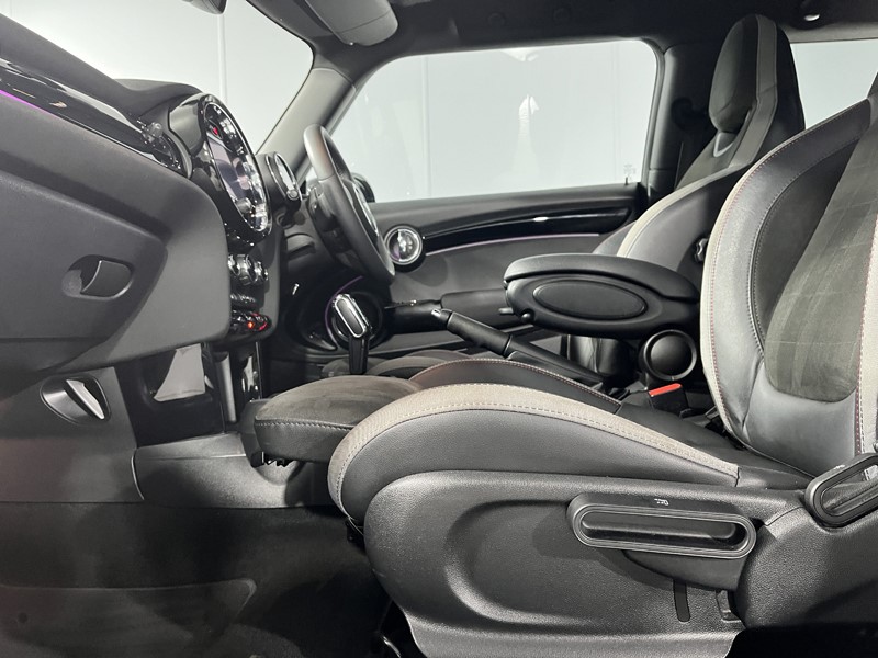 2022 (22) MINI HATCHBACK 1.5 Cooper Sport 3dr Auto 5348165