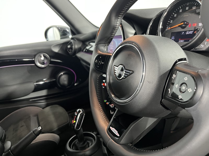 2022 (22) MINI HATCHBACK 1.5 Cooper Sport 3dr Auto 5348153