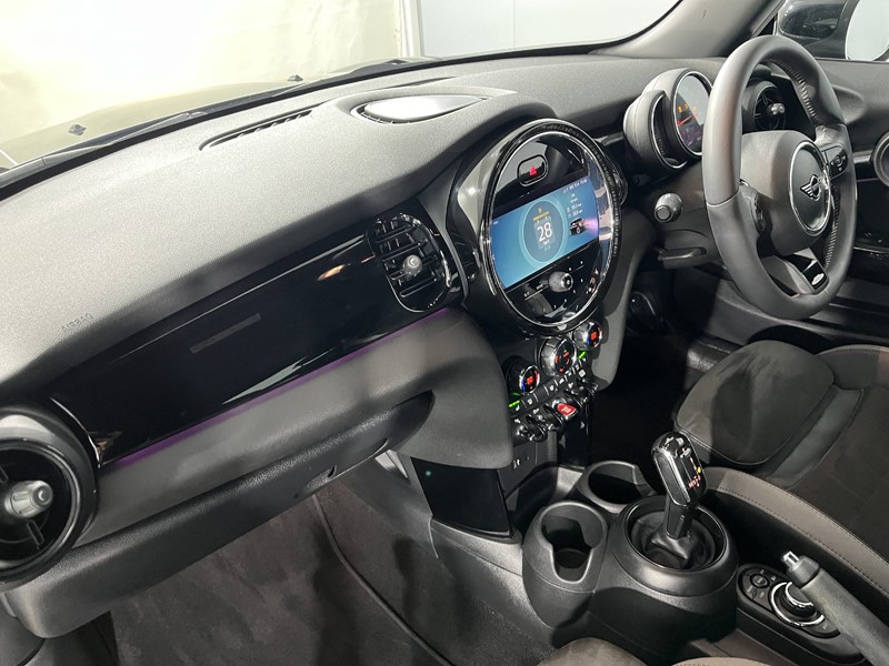 2022 (22) MINI HATCHBACK 1.5 Cooper Sport 3dr Auto 5348139