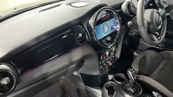 2022 (22) MINI HATCHBACK 1.5 Cooper Sport 3dr Auto 5348139