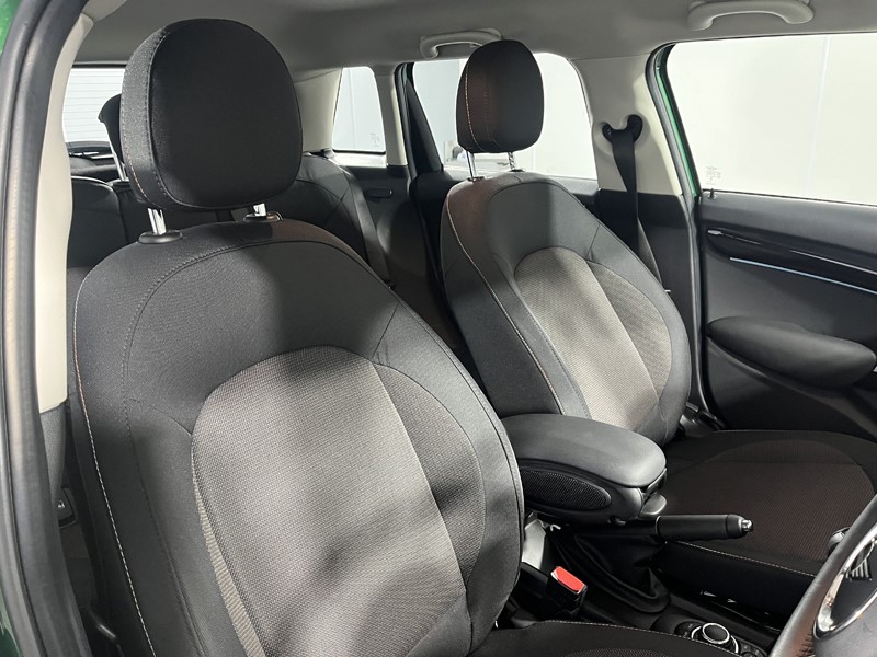2023 (73) MINI HATCHBACK 1.5 Cooper Classic Premium 5dr 5362327