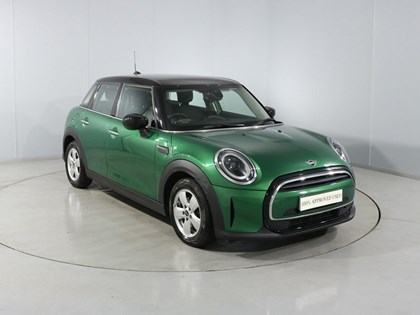 2023 (73) MINI HATCHBACK 1.5 Cooper Classic Premium 5dr