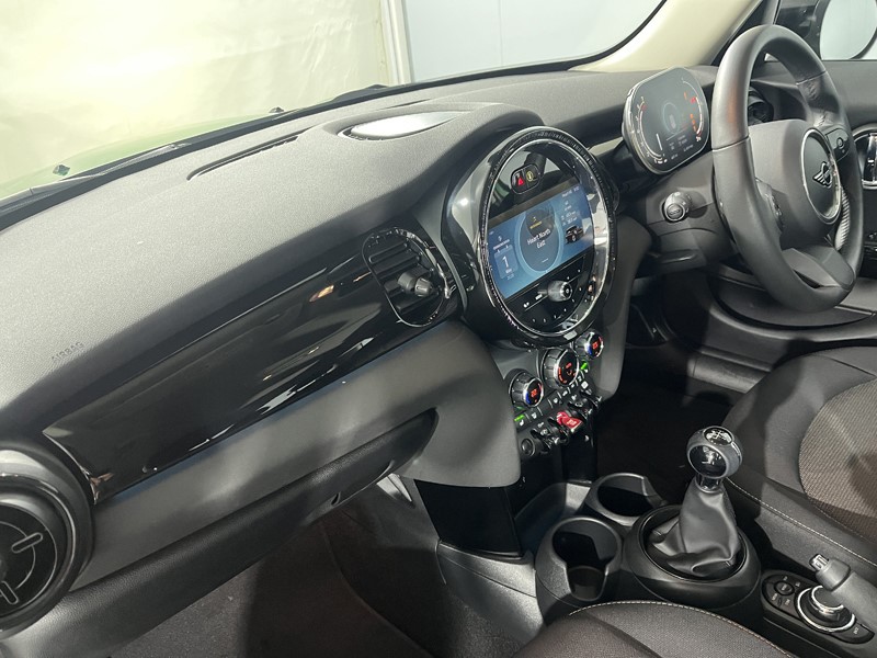 2023 (73) MINI HATCHBACK 1.5 Cooper Classic Premium 5dr 5362323