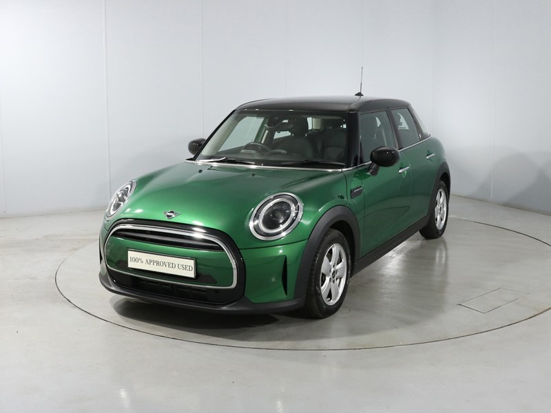 2023 (73) MINI HATCHBACK 1.5 Cooper Classic Premium 5dr 5362357