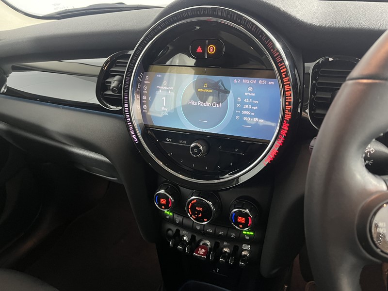 2023 (73) MINI HATCHBACK 1.5 Cooper Classic Premium 5dr 5362324