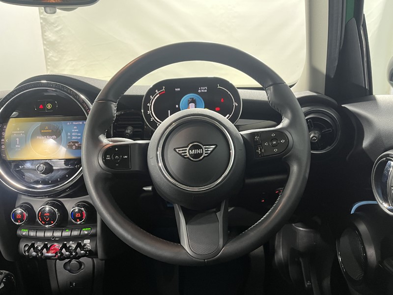 2023 (73) MINI HATCHBACK 1.5 Cooper Classic Premium 5dr 5362321