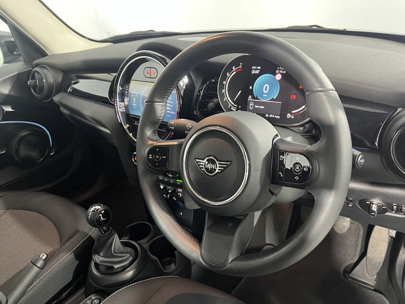 2023 (73) MINI HATCHBACK 1.5 Cooper Classic Premium 5dr 5362322