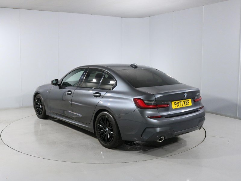 2021 (71) BMW 3 SERIES 320i M Sport 4dr Step Auto