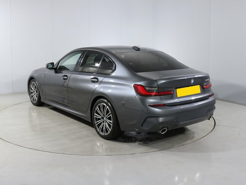 2021 (71) BMW 3 SERIES 320i M Sport 4dr Step Auto